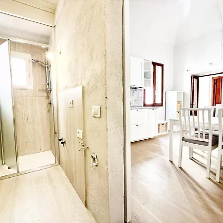 公寓 Pgs Immobiliare Srls Residenza Cairoli 03 Bilocale In Centro Storico 马达莱纳