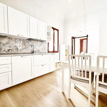 公寓 Pgs Immobiliare Srls Residenza Cairoli 03 Bilocale In Centro Storico