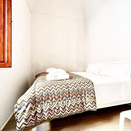 Apartment Pgs Immobiliare Srls Residenza Cairoli 03 Bilocale In Centro Storico