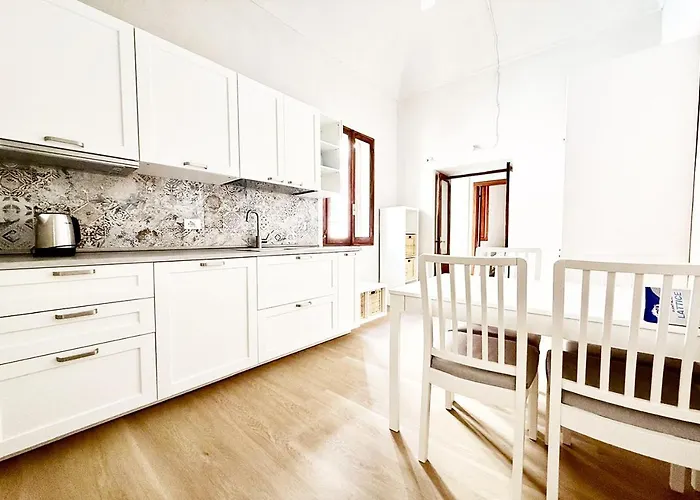 Apartman Pgs Immobiliare Srls Residenza Cairoli 03 Bilocale In Centro Storico