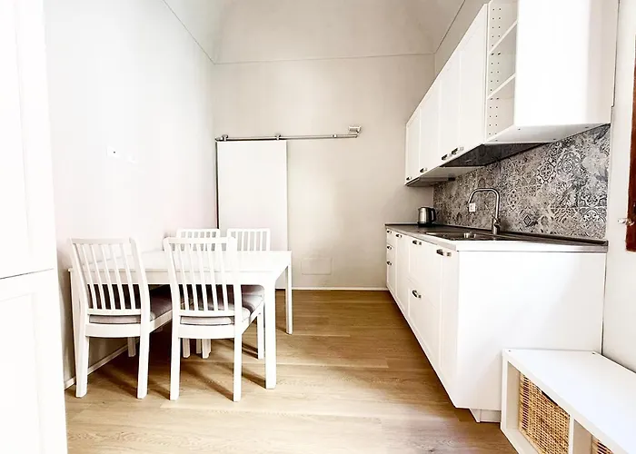 Pgs Immobiliare Srls Residenza Cairoli 03 Bilocale In Centro Storico Apartman